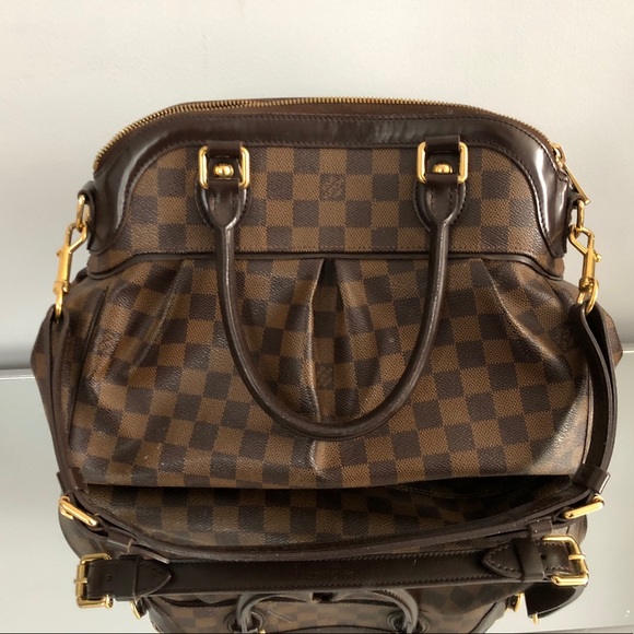 Louis Vuitton Handbags - Authentic LV Damier Ebne Trevi PM Bag